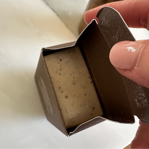 Molton Brown London Recharge Black Pepper Body Scrub Bar Bath Shower Gel England - Picture 3 of 10